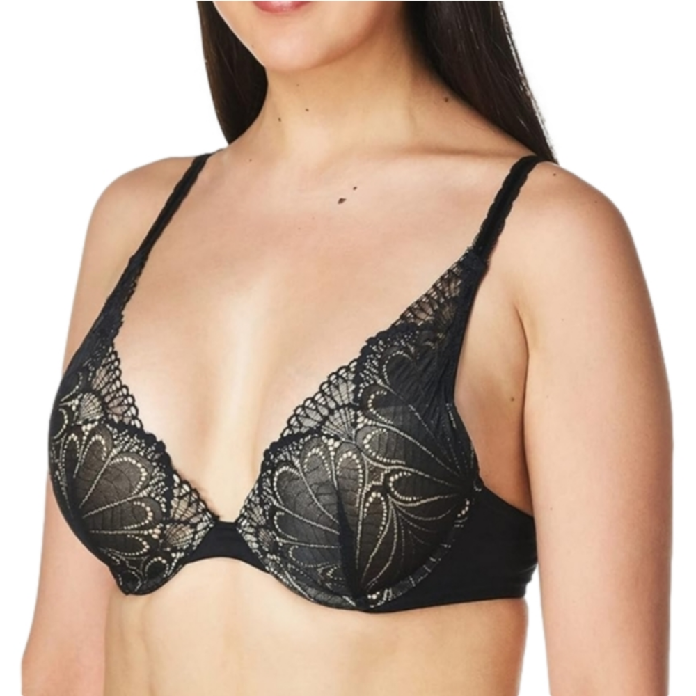 Wonderbra Women's Refined Glamour Triangle Underwire Push-up Bra, Black, 34C